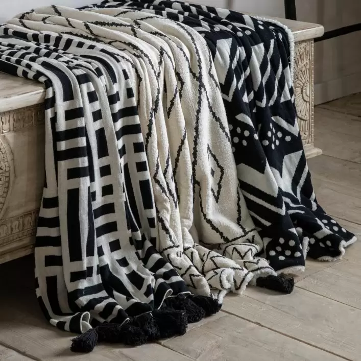 Meton Knitted Tassel Throw